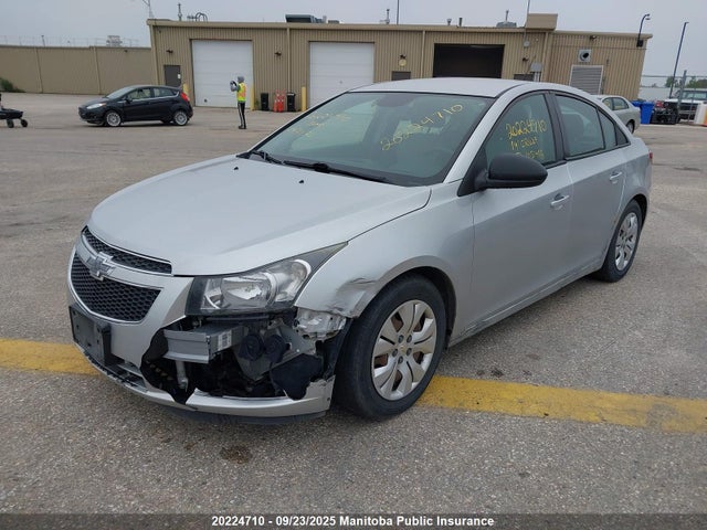 Chevrolet luw 2014 1G1PL5SHXE7105416 Image 2