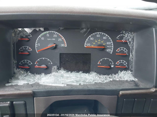 4V4NC9EH0HN986987 Volvo Vnl64t