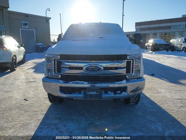 1FT7W2B62KEF07062 Ford F250 Sd Xlt Crew Cab