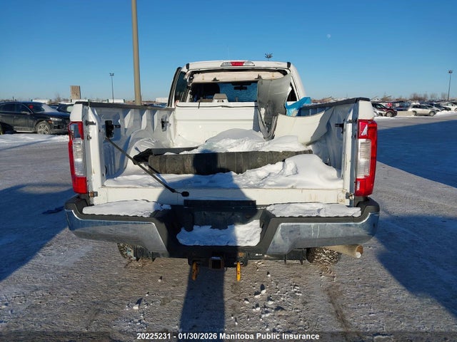 1FT7W2B62KEF07062 Ford F250 Sd Xlt Crew Cab