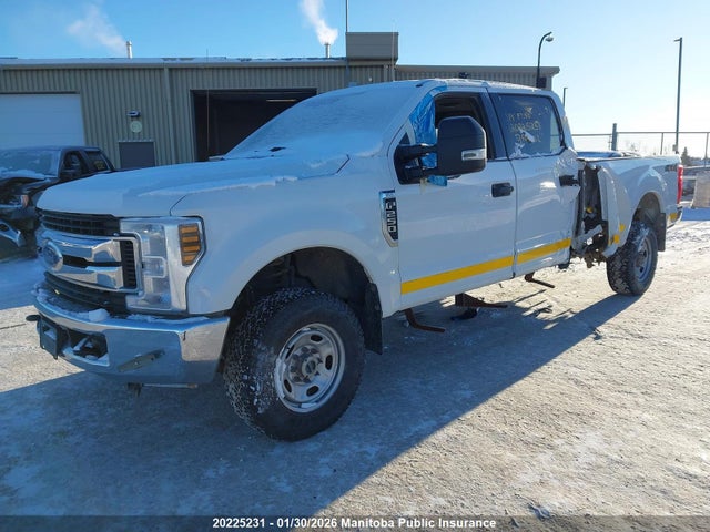 1FT7W2B62KEF07062 Ford F250 Sd Xlt Crew Cab