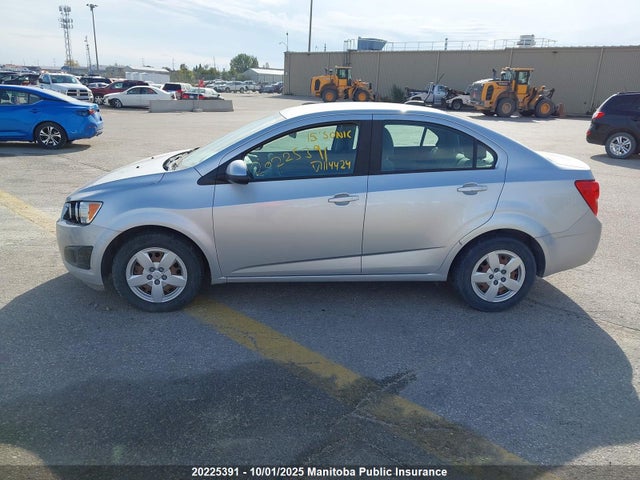 1G1JB5SH5F4114424 Chevrolet luw