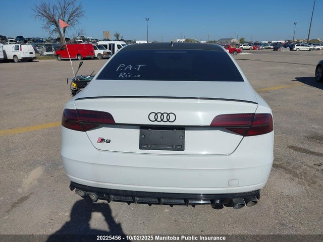 Audi S8 2016 WUAJ5AFD3GN900137 Image 16