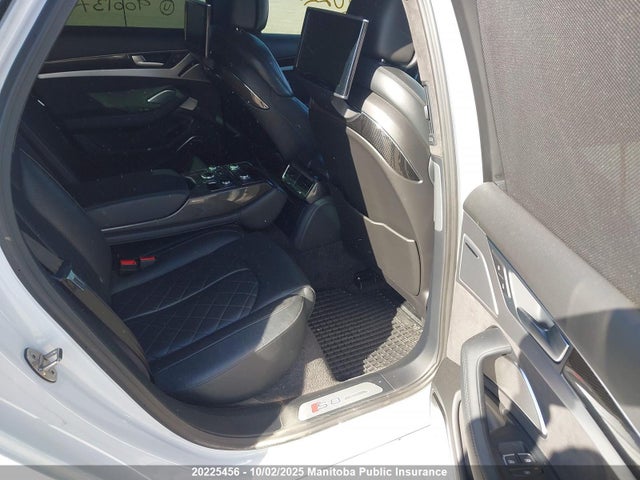 Audi S8 2016 WUAJ5AFD3GN900137 Image 8