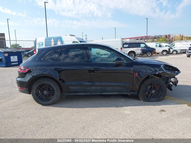 Porsche Macan 2018 WP1AA2A5XJLB11533 Image 13