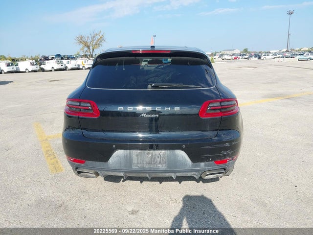 Porsche Macan 2018 WP1AA2A5XJLB11533 Image 16