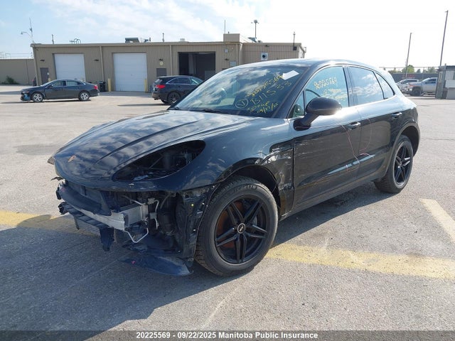 Porsche Macan 2018 WP1AA2A5XJLB11533 Image 2