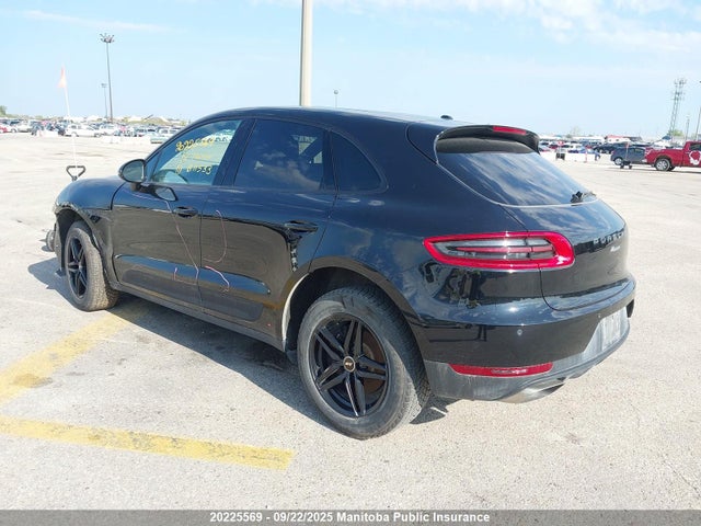 Porsche Macan 2018 WP1AA2A5XJLB11533 Image 3