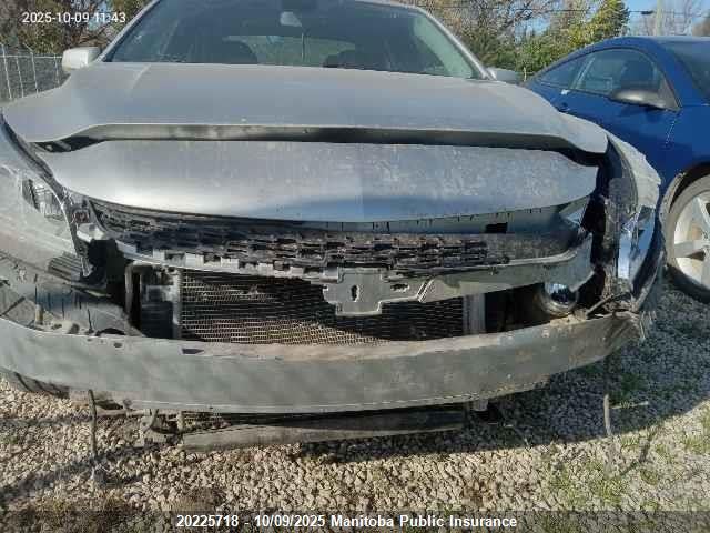 Chevrolet lkw 2014 1G11H5SL4EF206887 Image 6