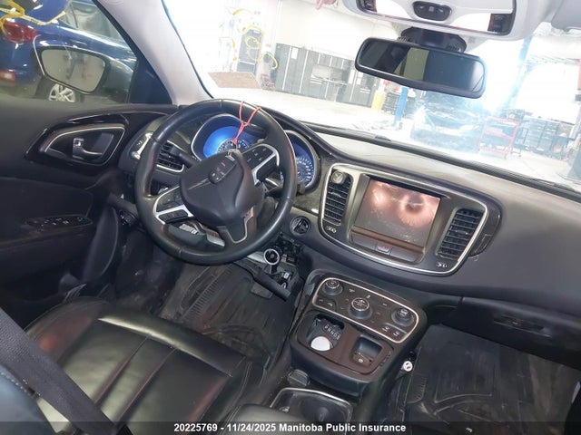 Chrysler 200 C V6 2015 1C3CCCCG9FN598202 Image 23