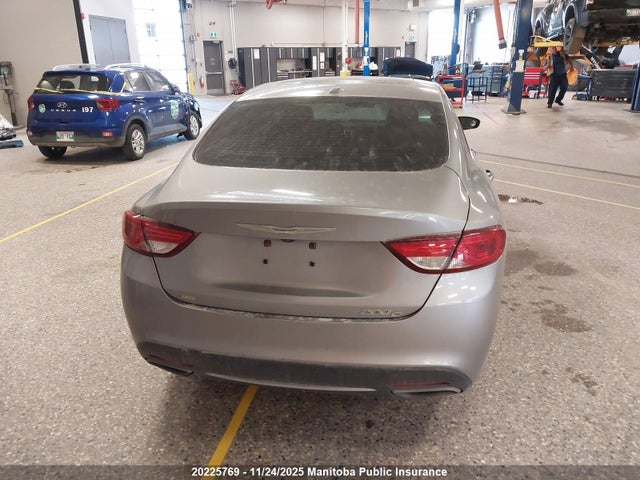 Chrysler 200 C V6 2015 1C3CCCCG9FN598202 Image 28