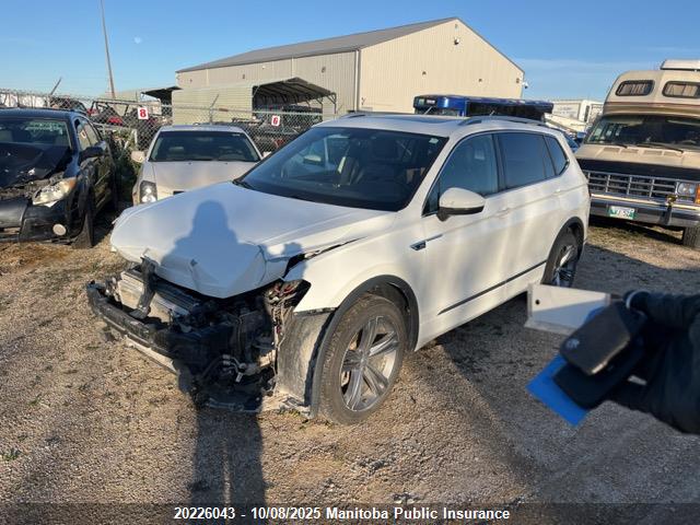 3VV4B7AX9KM120087 Volkswagen Tiguan