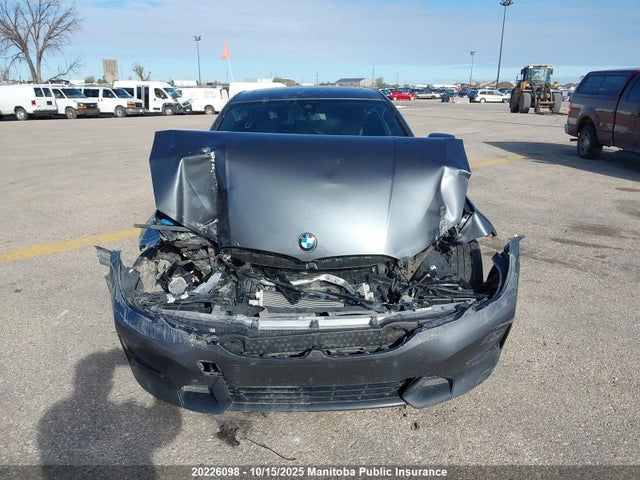 3MW5R7J04N8C68241 BMW 330I