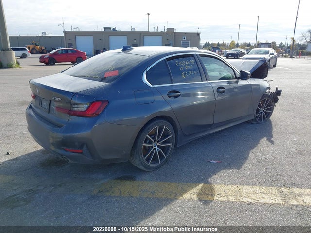 3MW5R7J04N8C68241 BMW 330I