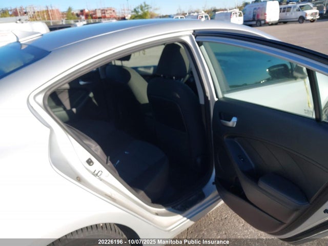 KIA mpi nu 2017 3KPFL4A79HE146887 Image 8