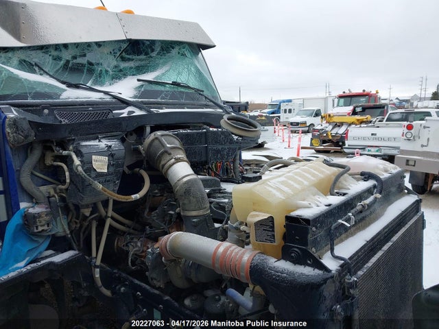 1XPBDP9X3MD752214 Peterbilt 579