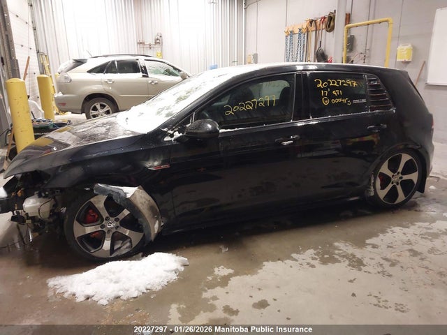 3VW5T7AU5HM000413 Volkswagen GTI S