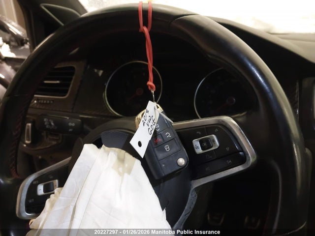 3VW5T7AU5HM000413 Volkswagen GTI S
