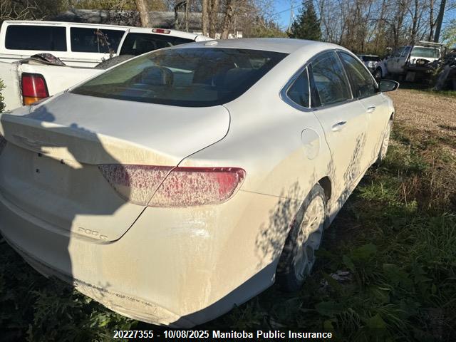 1C3CCCEG1FN593024 Chrysler 2015