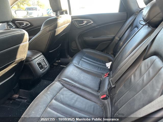 1C3CCCEG1FN593024 Chrysler 2015