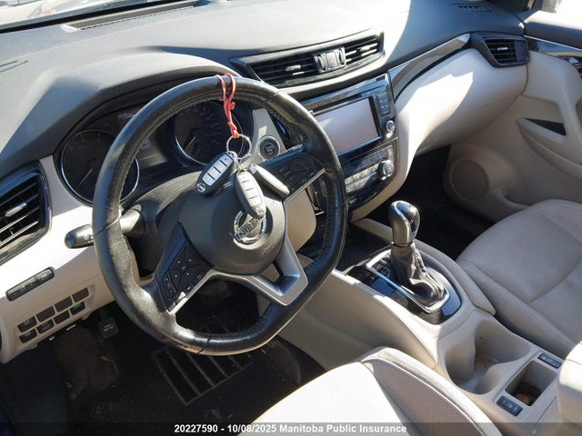 JN1BJ1CRXHW109650 Nissan 2017
