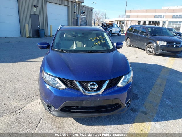 JN1BJ1CRXHW109650 Nissan 2017