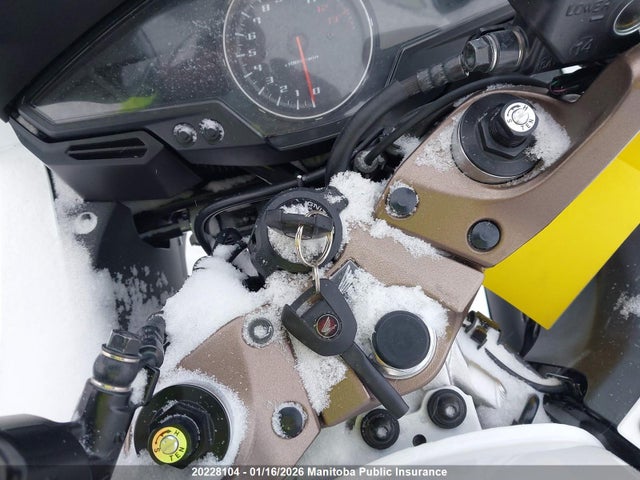 JH2RC7925FK100093 Honda Vfr800f Interceptor