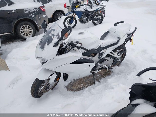 JH2RC7925FK100093 Honda Vfr800f Interceptor