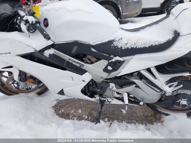 JH2RC7925FK100093 Honda Vfr800f Interceptor