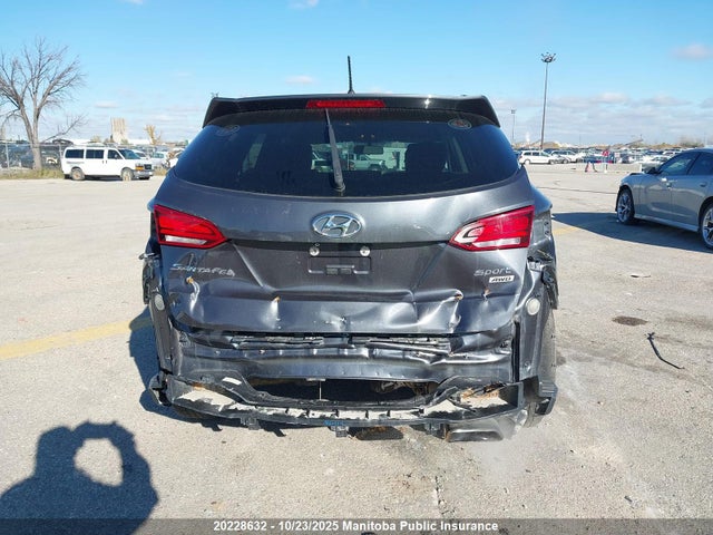 5XYZTDLB9JG525251 Hyundai Santa Fe Sport 2.4 Base