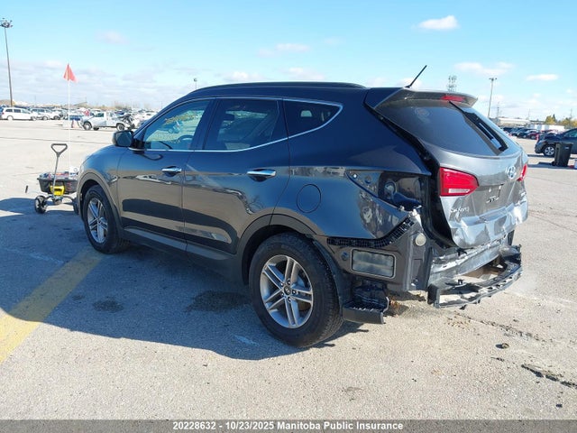 5XYZTDLB9JG525251 Hyundai Santa Fe Sport 2.4 Base