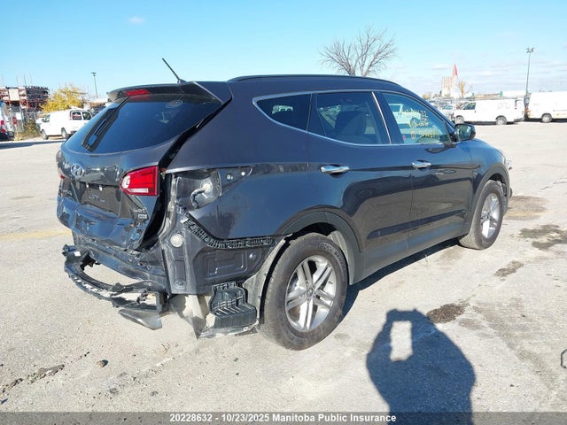 5XYZTDLB9JG525251 Hyundai Santa Fe Sport 2.4 Base