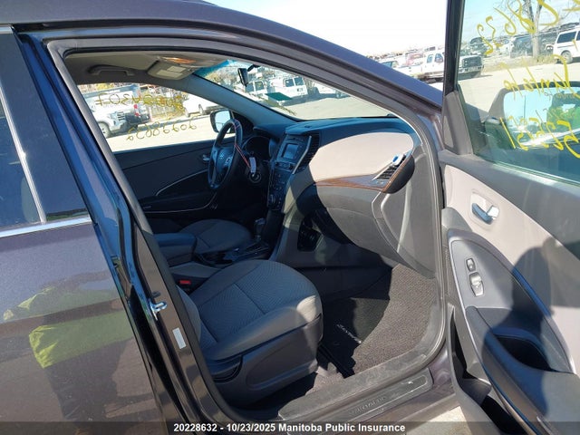 5XYZTDLB9JG525251 Hyundai Santa Fe Sport 2.4 Base