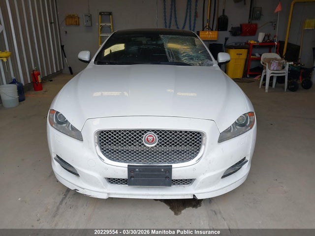 Jaguar XJ 2015 SAJXJ1CD5F8V84620 Image 12
