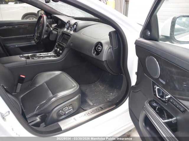 Jaguar XJ 2015 SAJXJ1CD5F8V84620 Image 5