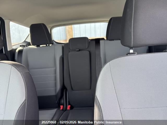 1FMCU9G94GUA56628 Ford ESCAPE SE