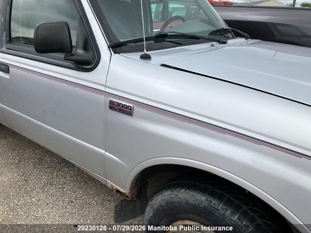 20230128 :رقم المزاد ، 4F4YR16U71TM03523 vin ، 2001 Mazda B3000 Cab Plus مزاد بيع