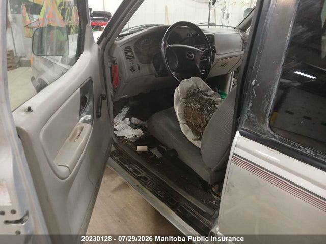 20230128 :رقم المزاد ، 4F4YR16U71TM03523 vin ، 2001 Mazda B3000 Cab Plus مزاد بيع