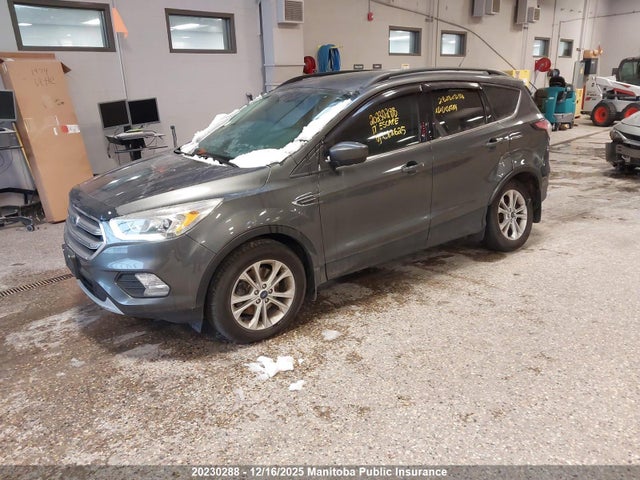 1FMCU9G98HUC82625 Ford Escape