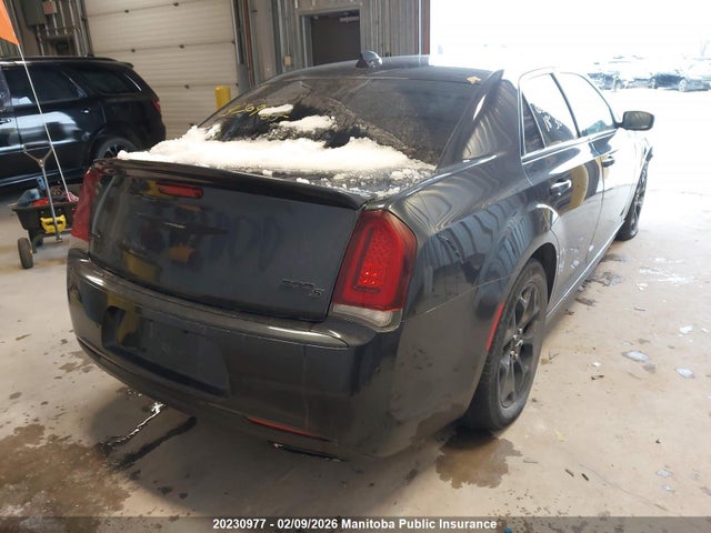 Chrysler 300 S 2018 2C3CCAGG6JH309065 Image 16
