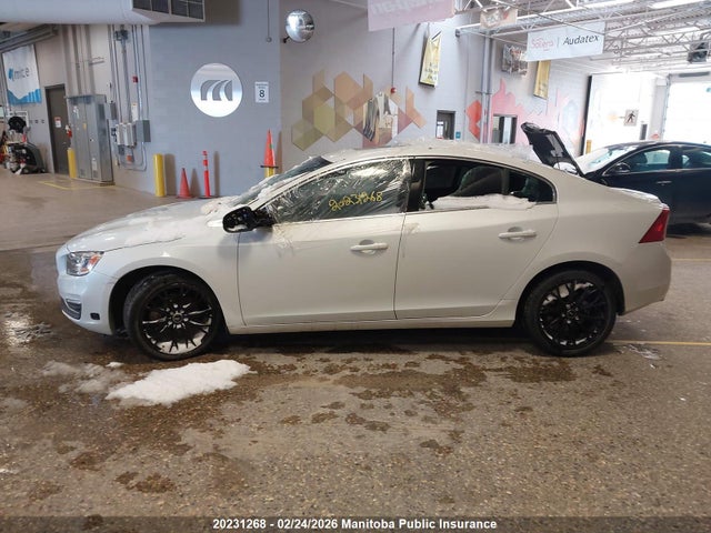 YV149MFLXF2356317 Volvo S60 T6