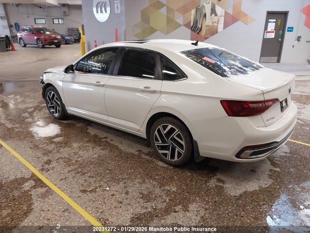3VWGM7BU6NM032383 Volkswagen Jetta Highline 1.5 Tsi