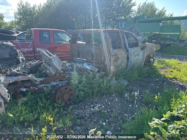 20231452 :رقم المزاد ، 1GC5YSE71MF228690 vin ، 2021 Chevrolet Silverado 3500 Wt Double Cab مزاد بيع
