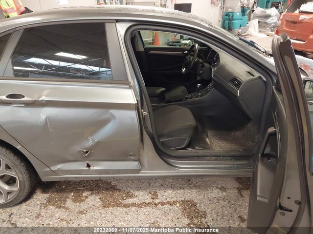 Продажа на аукционе авто 2019 Volkswagen Jetta 1.4 Tsi, vin: 3VWC57BU5KM033225, номер лота: 20232069