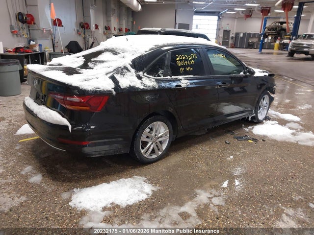 3VWE57BU9KM054684 Volkswagen Jetta 1.4 Tsi