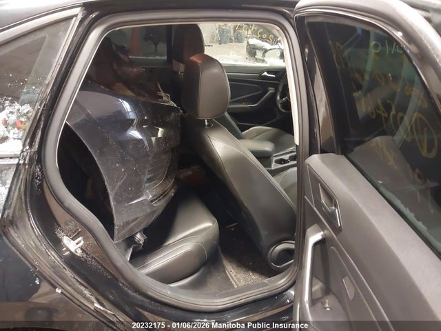3VWE57BU9KM054684 Volkswagen Jetta 1.4 Tsi
