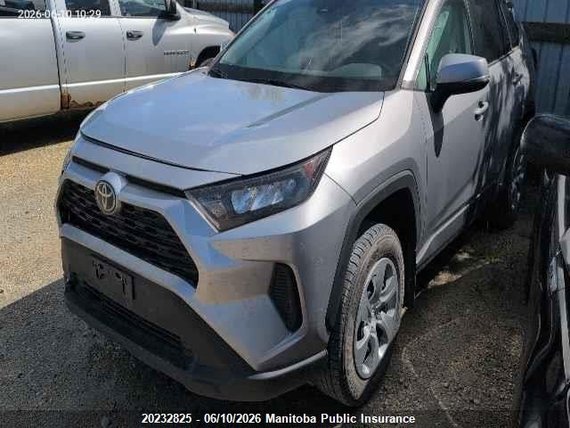 2T3B1RFV9NC283113 Toyota RAV4 LE