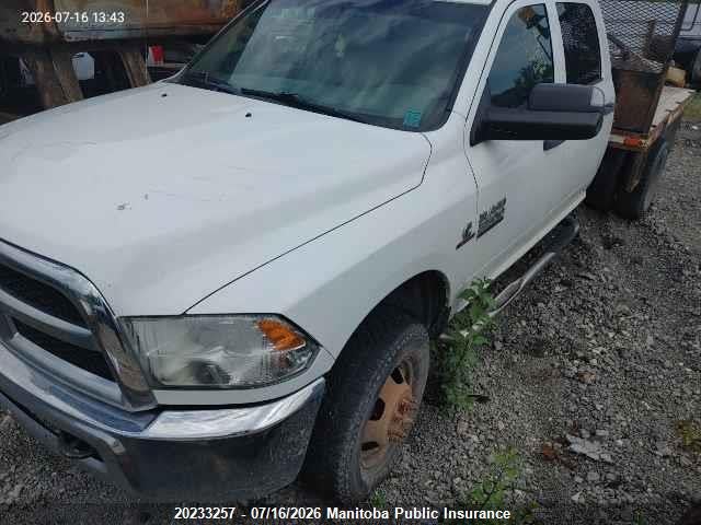 Dodge Ram 3500 St Crew Cab 2015 3C63RRGL7FG621268 Image 2