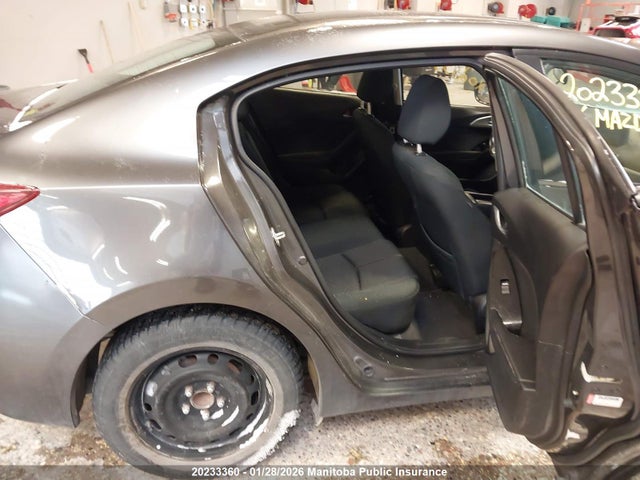 JM1BN1V70J1163782 Mazda Mazda3 Gs Sky