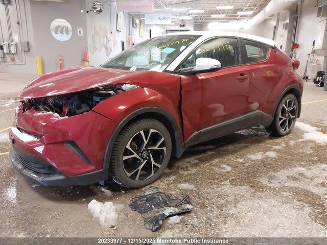 20233977 :رقم المزاد ، NMTKHMBX4KR072319 vin ، 2019 Toyota C-hr Xle مزاد بيع